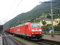 BR 185 090-8  Railion  der DB im Auftrag der BLS AG ziehen diese Maschinen G�terz�ge �ber den Gotthard, bei der Durchfahrt in Bellinzona am 6.07.08