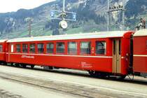 RhB - B 2362 am 25.05.1991 in Disentis - 2.Klasse Einheitspersonenwagen (Typ 1) - �bernahme 15.07.1966 - FFA/SIG/RhB - Fahrzeuggewicht 18,00t - Sitzpl�tze 64 - L�P 18,42m - zul�ssige Geschwindigkeit 90 km/h - �2=27.05.1985 - Logo RhB in italienisch - Hinweis: hoher Anschriftenblock, schlanke Betriebsnummern, Griffstangen neben den T�ren - ohne Kennzeichnung an den Ecken - die Fahrzeugserie besteht aus 33 Wagen mit den Nummern 2341 bis 2373. 

