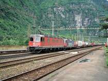 Re 10/10 mit GZ bei Lavorgo am 07.06.2008