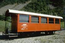 RhB - Xk 9079 am 29.08.1993 in Brusio - Gedeckter Dienstwagen 2-achsig mit 2 offenen Plattformen (Mannschaftswagen BM 8 [Carozza refettirio] - Baujahr 1910 - SIG - Gewicht 8,00t - Ladegewicht 3,00t - L�P 9,75 m - zul�ssige Geschwindigkeit 60 km/h -�= 11.05.1981 - Lebenslauf: ex BB C 114 - 1943 RhB C 2084 - 1956 B 2084 - 1964 B� 2084 - 1969 ausr - 1973 Xk 9079 - 10/2001 Club1889 C 114 = WN 9800
