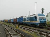 223 072 mit G�terzug am 8.7.2008 in Weiden.