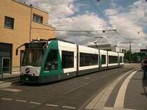 Combino 410 an der Haltestelle 'Lange Br�cke'. 2008-07-22.