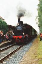 Gro�er Andrang zum Sonderzug mit der 89 6237 der Museums-Eisenbahn Minden in Zeven, anl��lich des Tages der offenen T�r 2007. Zur Lok: Bj.1924 bei Linke-Hofmann in Breslau, Cn2t.