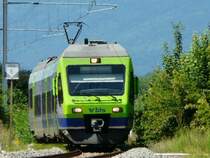 bls - Triebzug 525 031-1 bei der einfahrt in den Bahnhof von B�ren an der Aare am 19.07.2008