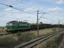 ET22-1079 f�hrt mit einem G�terzug am 01.07.2008 in Richtung Zawiercie.