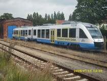 Wegen kleine Wartungsarbeiten am OLA-Triebwagen 701 mu�te am 15.07.2008 der Triebwagen an den Bergener Lokschuppen.