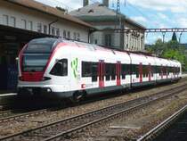 SBB - Triebzug RABe 521 030-7 unterwegs als Regio von Basel nach Olten beim Halt im Bahnhof von Liestal am 03.08.2008