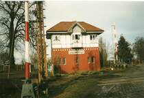 Das Fahrdienstleiterstellwerk Lof in Langenweddingen an der Strecke Magdeburg-Halberstadt im Januar 1999.Das Stellwerk wurde durch das schwerste Zugungl�ck (06.07.1967)in der DDR bekannt.