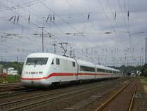 ICE 2  Ulm  mit TK 402 033-5 als ICE 954 von Berlin Ostbahnhof
uber Schwerte,Hagen nach K�ln Hbf.(03.08.2008)