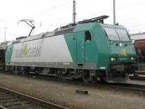 Die 185er von Rail 4 Chem am Rangierbahnhof Passau Abfahrbereit richtung Linz ebenfalls am 02.08.2008.