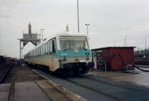 Die Triebwagen zwischen Bergen/R�gen und Lauterbach Mole kammen und kommen zum Tanken in die Einsatzstelle Mukran.Hier war es noch der DB-Triebwagen 628 639 der im M�rz 1999 in der Einsatzstelle Mukran zum Tanken war.