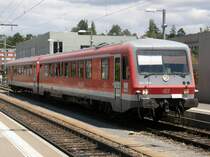 VT 628 318 f�hrt aus Richtung Singen in den schweizer Bahnhof Schaffhausen ein. (21.07.2008)