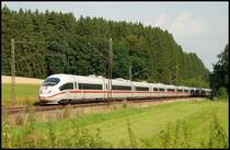 Ein ICE-3 ist auf dem Weg nach M�nchen Hbf. Aufgenommen im Juli 2008 bei Beimerstetten.