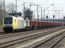 ER 20 009 und ITB 1101 bef�rderten am 27.04.08 den Kreidezug von Sa�nitz/Lanken im Auftrag der Firma Locon. (Durchfahrt Hbf Stralsund)