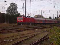 143 176 verl�sst Eisenh�ttenstadt mit den RB11 Cottbus am 01.10.06