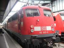 Einer der letzten  Zehner  konnte ich in Stuttgart fotografieren. Nach Angaben des Lokf�hrers werden im Dezember alle Loks an andere Dienststellen abgegeben (1. August 2008)