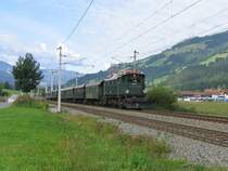 1245.04 mit Nostalgiezug Giselabahn bei Brixen im Thale am 26-8-2008.