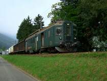 Der OeBB BDe 4/4 1632 am 29.08.2008 mit einem G�terzug kurz vor der Einfahrt in Balsthal.   