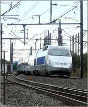 Ein TGV aus Richtung Paris kommend, durchf�hrt am 21.09.08 die Kurve zwischen Bivange und Fentange auf seiner Fahrt nach Luxemburg. (Jeanny). Video freigeschaltet am 24.09.08.