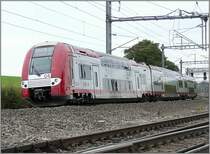 Triebzug 2204 kommt aus Luxemburg und f�hrt in Richtung Bettembourg am 21.09.08. (Jeanny)