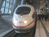 ICE 403 017  Recklinghausen  am 18. November 2004 im Fernbahnhof Frankfurt - Flughafen.