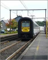 Der SNCB Triebzug 516 durchf�hrt am 21.09.08 den Bahnhof von Capellen ohne zu halten auf seiner Reise von Luxemburg nach Bruxelles Midi. (Jeanny)