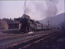 Dampflok Baureihe 65 verl��t Miltenberg um in Richtung Aschaffenburg zu fahren