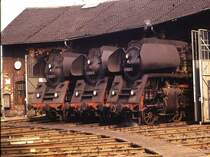 3 x 01/5 im Schuppen das war recht selten anzutreffen meistens nur an Feiertagen, so wie hier Ostern 69