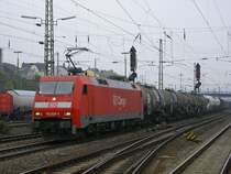 Cargo 152 029-5 mit Kesselwagen verl�sst HA-Vorhalle in Richtung 
Hohenlimburg.(29.09.2008)