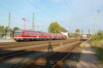 27.09.08. Im Bahnhof Buchholz i.d. Nordheide steht inks 614 049 / 614 066 und wartet mit auf Abafhrt nach Schneverdingen, rechts stehen zwei 628er Triebwagen die auf ihren n�chsten Einsatz im Bahn