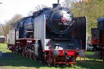 Ein bewegtes und schicksalhaftes Leben hat 06-013 schon hinter sich: 1930 in Berlin von Borsig f�r das K�nigreich der Serben, Kroaten und Slowenen gebaut, von der Deutsche Wehrmacht 1941 in Belgrad beschlagnahmt, fuhr die Lok bis M�rz 1945 f�r die DR, wurde aber angegriffen, befuhr eine Mine, entgleiste und st�rzte in die Save. Erst nach 5 Jahren wurde die Maschine geborgen und wieder in Stand gesetzt. Heute steht sie als Botschafterlok Sloweniens im Bahnpark Augsburg.