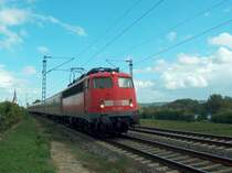 DB 110 437-1 mit dem RE 15414 von Frankfurt (Main) Hbf nach Koblenz Hbf bei Erbach (Rheingau); 02.10.2008