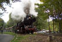 NTB 50 3576 mit dem NTB 7 von Wiesbaden-Dotzheim nach Eiserne Hand hat gerade den Hp Chausseehaus verlassen; 03.10.2008
