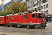Lokomotive Ge 4/4 II Nr. 631 der Rh�tischen Bahn in Chur, bereit zur Abfahrt nach Arosa am 14. Mai 2004. In den Jahren 1973 und 1984 beschaffte die Rh�tische Bahn insgesamt 23 dieser Maschinen mit Thyristor-Phasenanschnitt-Steuerung.