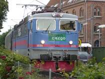 Ein G�terzug des schwedischen Eisenbahnverkehrsunternehmens Green Cargo, gezogen von einer RC-2 verl�sst am 11.07.2007 gegen 13.25 Uhr den Bahnhof Ystad in S�dschweden in Richtung Malm�.