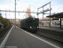 De 4/4 1679 am 12.10.08 in Winterthur am Umfahren des historischen Gep�ckwagens, der mit samt Triebwagen nach dem Bauma-Wochenende nach Rorschach zur�ck musste.