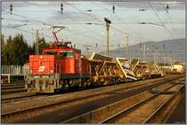 Verschublok 1063 017 steht mit einem Weichenzug im Bahnhof Zeltweg.
15.10.2008