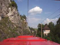 Im August 2003 aufgenommen vom F�hrerstand der LTE 2150 902 die Einfahrt in den Bahnhof Breitenstein am Semmering am 