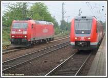Am 13.09.2008 f�hrte 185 179 im Rahmen des 150j�hrigen Jubil�ums der Hessischen Ludwigsbahn auch F�hrerstandsmitfahrten durch. Der RE aus Saarbr�cken fuhr gerade mit 612 053 und 612 054 in den Bahnhof ein, als die 185 gerade die Fahrtrichtung umgeschaltet hatte. 