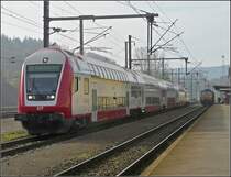 IR 112 verl�sst am 26.10.08 den Bahnhof von Ettelbr�ck in Richtung Troisvierges, w�hrend RB 3236 aus Wiltz gerade dort angekommen ist. (Jeanny)