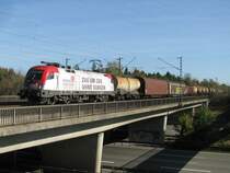 1016 047 (Wiener St�dtische Versicherung) mit einem G�terzug am 21.10.2008 in Haar (bei M�nchen).