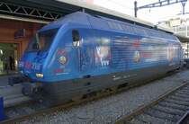 Re 460 die einte von den zwei blauen Werbeloks in Locarno fotographiert.
22.12.2007