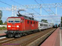 Ab Rzepin (Reppen) �bernimmt die DB-Lok 180 018 die F�hrung des EC44=Berlin-Warszawa-Express=. Der Zug f�hrt in Rzepin 15:54 ab und erreicht Berlin-Hbf fahrplanm��ig um 17:26.
27.09.2008  Rzepin (Reppen)
