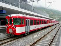 MGB - Steuerwagen Bt 2253 am Schluss eines Regio nach Zermatt in Visp am 01.09.2008