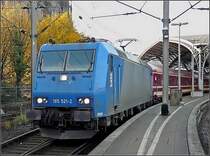 Wiedersehen macht Freude! Ex CFL Mietlok 185 521-2 verl�sst mit einem Sonderzug am Haken den Hauptbahnhof von K�ln am 08.11.08. (Jeanny)