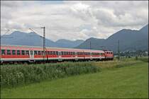 RB 30017 ist bei Bernau am Chiemsee nach Salzburg unterwges. (09.07.2008)
