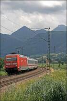 101 066 ist mit dem IC 2294 auf der Reise von Salzburg Hbf nach Frankfurt(Main)Hbf. (09.07.2008)
