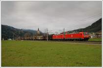 Umlaufbedingt wird am Sonntag der zwischen Spellern und Gratkorn verkehrende GAG 48939 zwischen Wels und Gratkorn im Tandem gef�hrt. Es war m�glicherweise meine letzte Gelegenheit ihn abzulichten, leider nicht bei Sonnenschein. An der Spitze, 185 059. Diese 185er Leistung wird es mit Fahrplanwechsel nicht mehr geben. Die Aufnahmen entstand am 9.11.2008 in Kammern.
