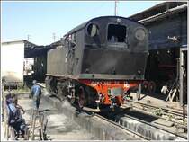 442.59 f�hrt auf die Inspektionsgrube in Asmara. (28.10.2008)