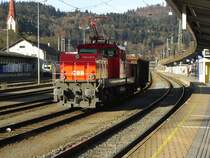 Die 1063 036-6 bei einer �berf�hrung eines Waggons (Eaos) nach W�rgel